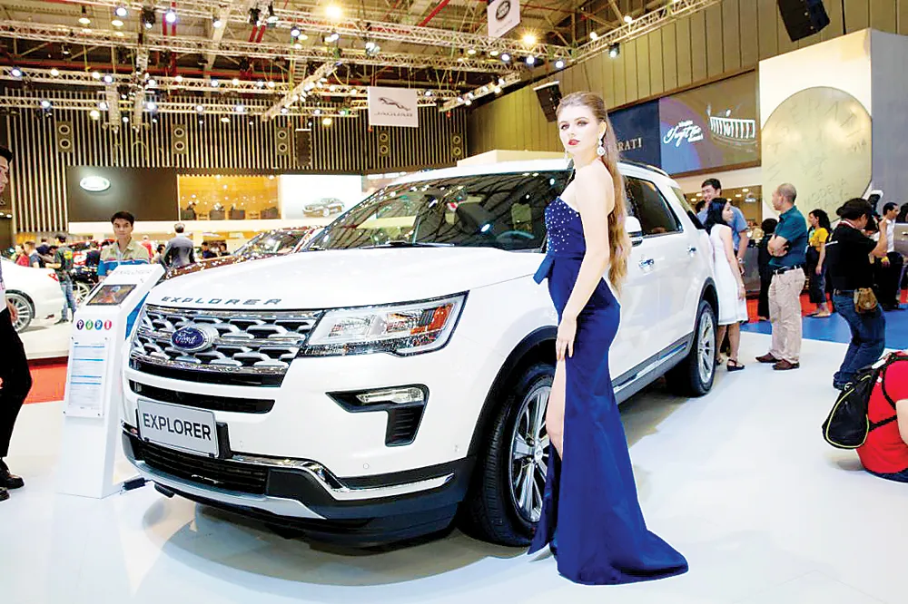 Thể hiện sức mạnh và di sản về thiết kế các dòng xe bán tải, đa dụng, ra mắt Ranger Raptor  ​ ảnh 3