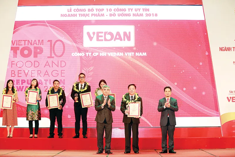 Vedan Việt Nam được vinh danh trong tốp 10 công ty uy tín ngành thực phẩm - đồ uống năm 2018 ảnh 1