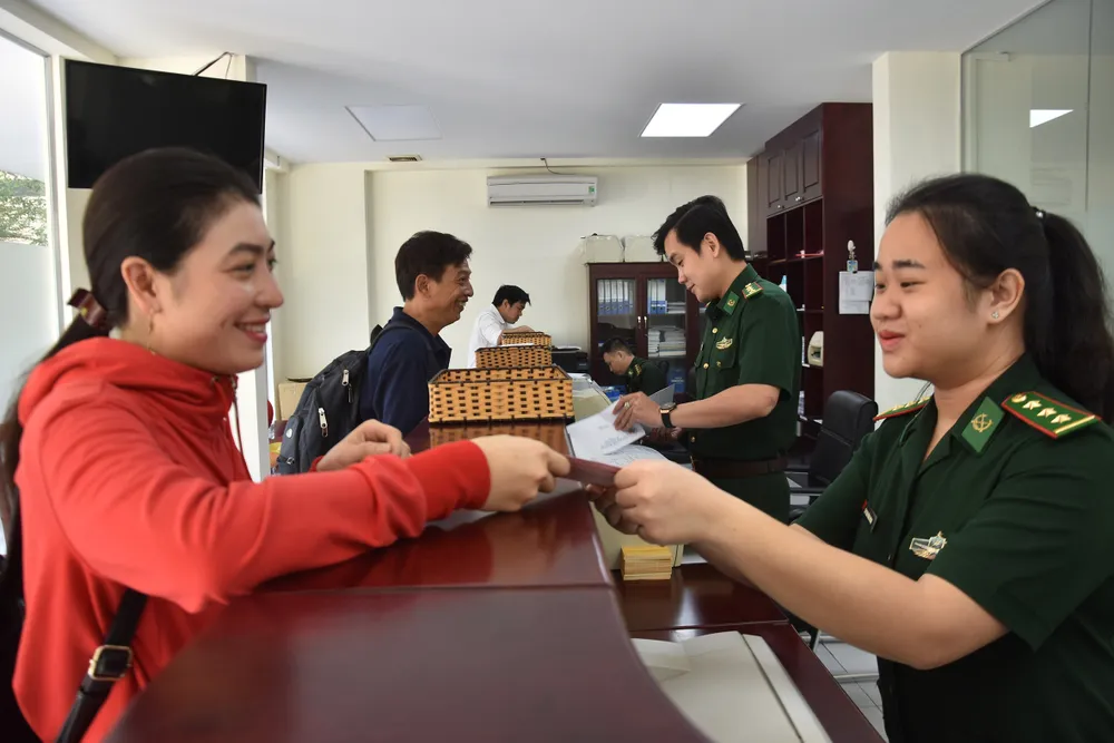 Những bông hoa thi đua quyết thắng ảnh 1