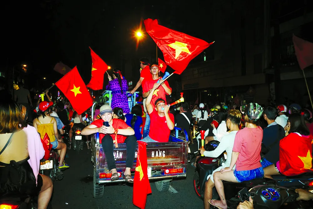 Rực lửa Việt Nam! ảnh 9