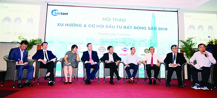 Các khách mời tham gia hội thảo
