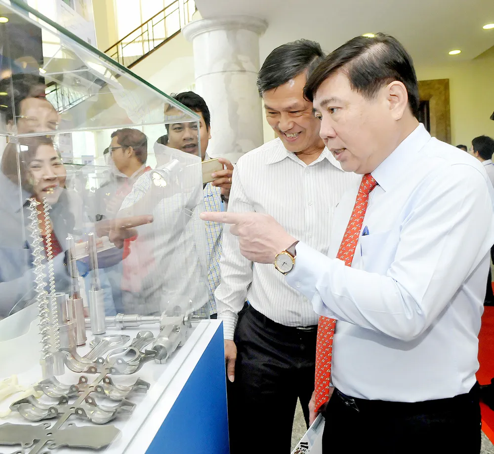 Tăng trưởng trong khó khăn: Điểm sáng kinh tế TPHCM  ảnh 1