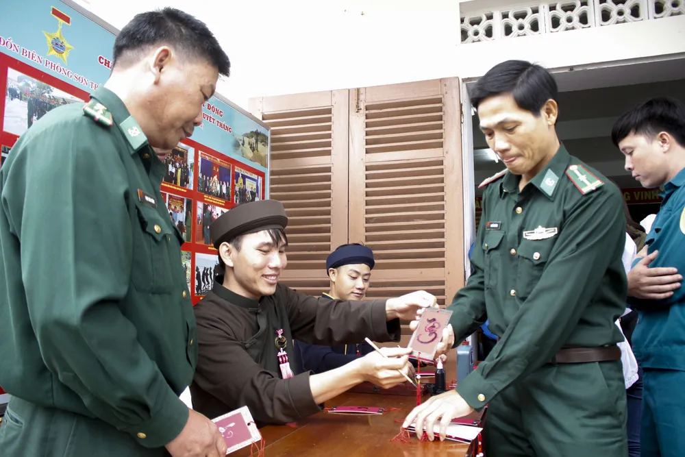 Chiến sĩ Vùng 3 Hải Quân đón tết trên biển ảnh 7