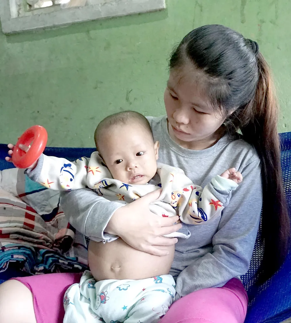 Bị trộm hết tiền chữa bệnh cho con ảnh 1