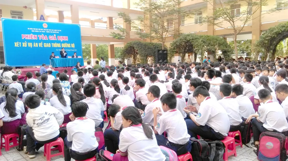 Học luật qua phiên tòa giả định ảnh 1