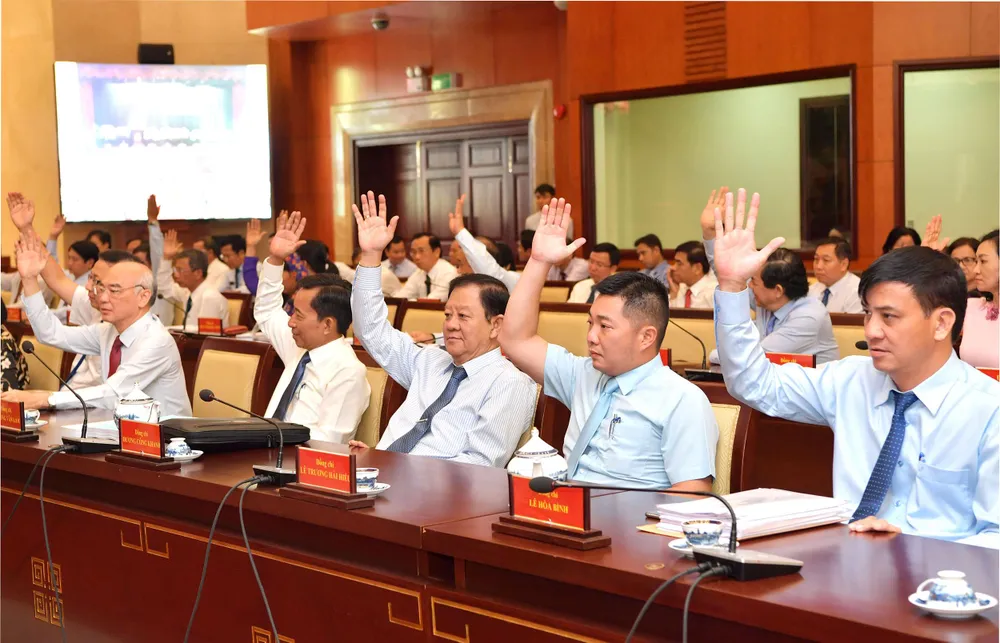 50 năm thực hiện di chúc của Chủ tịch Hồ Chí Minh: Dân chủ trong Đảng ảnh 1