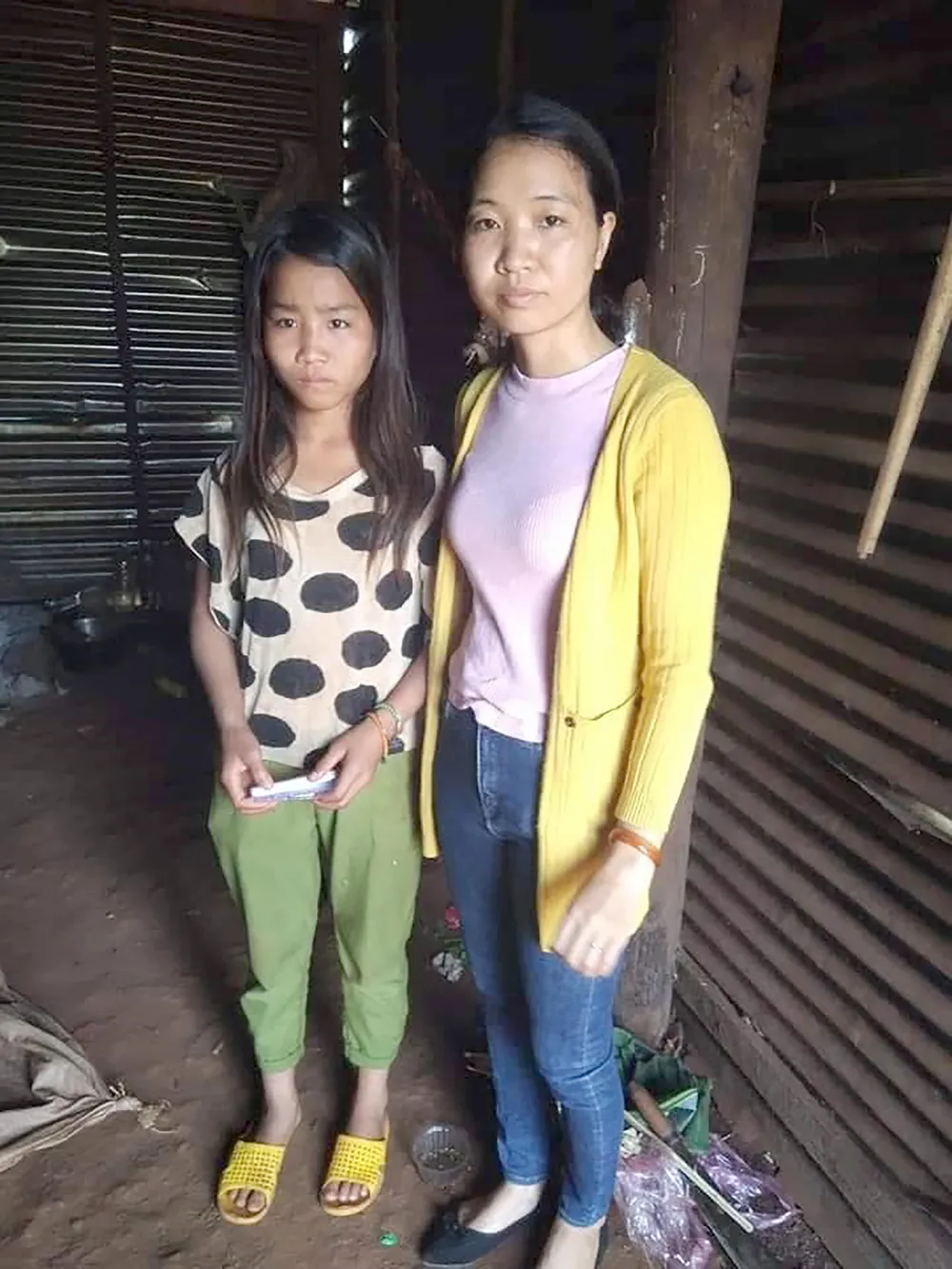 Thương em bé côi cút người dân tộc Jarai ảnh 1