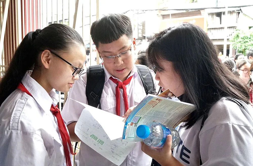 Ngày thứ hai kỳ thi tuyển sinh lớp 10: An toàn, nghiêm túc ảnh 1