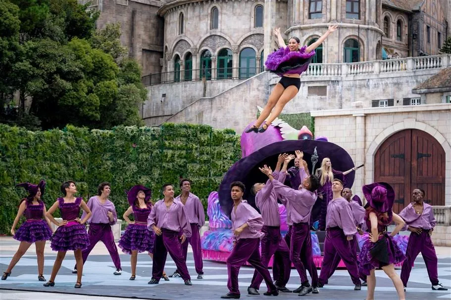 Choáng ngợp với những xứ sở đẹp chất ngất trong show “Vũ hội Ánh Dương” ảnh 2