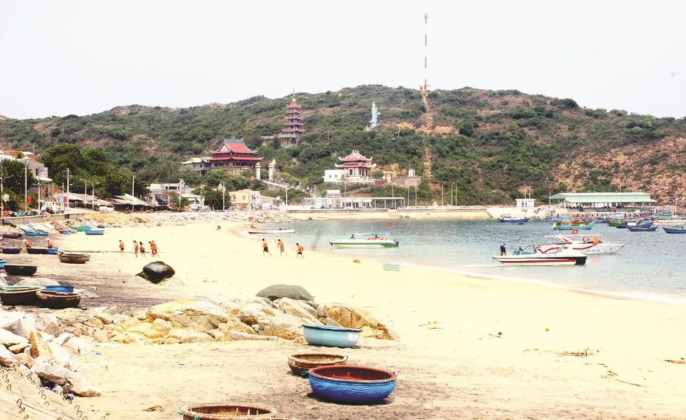 Làng chài bên biển hoang ảnh 1