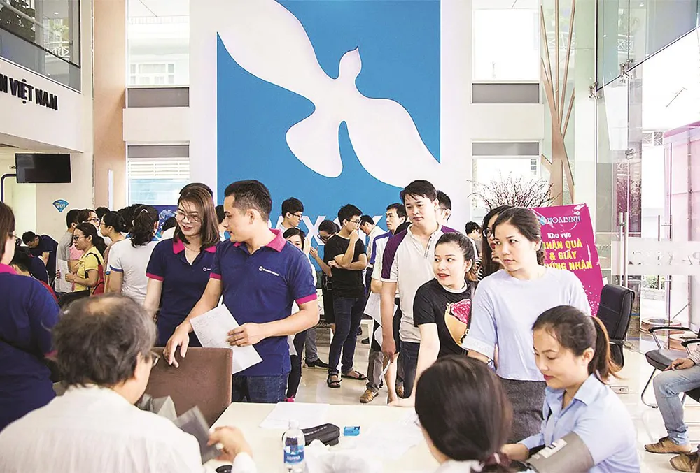 Tập đoàn Xây dựng Hòa Bình tổ chức chương trình “Giọt hồng Yêu thương 2019” thành công tốt đẹp ảnh 1