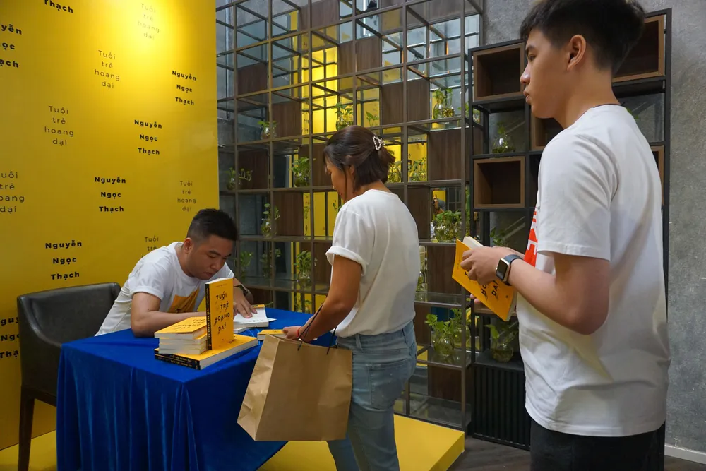 Tác giả Nguyễn Ngọc Thạch ra mắt “Tuổi trẻ hoang dại” ảnh 1