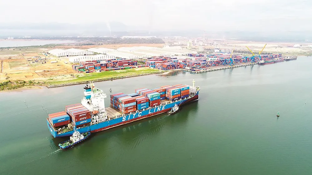 Cảng Chu Lai đón tàu container tải trọng lớn nhất từ trước đến nay