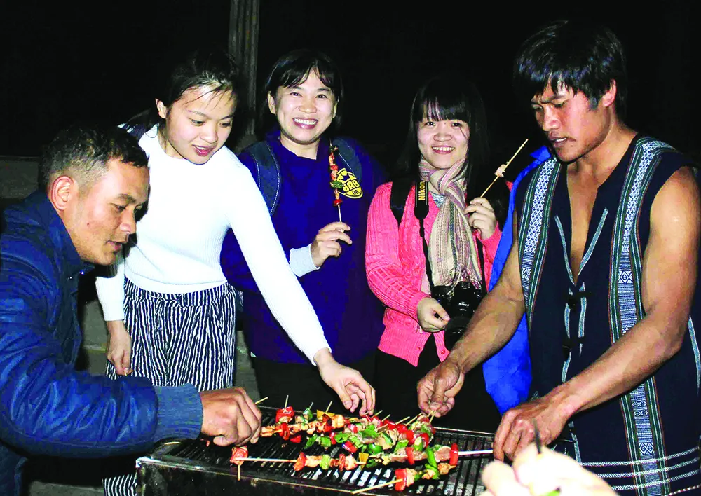 Trải nghiệm du lịch buôn làng ảnh 7