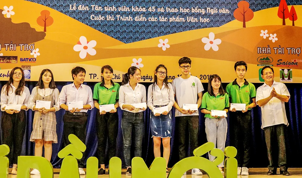 Tiếp sức sinh viên giàu nghị lực ảnh 1