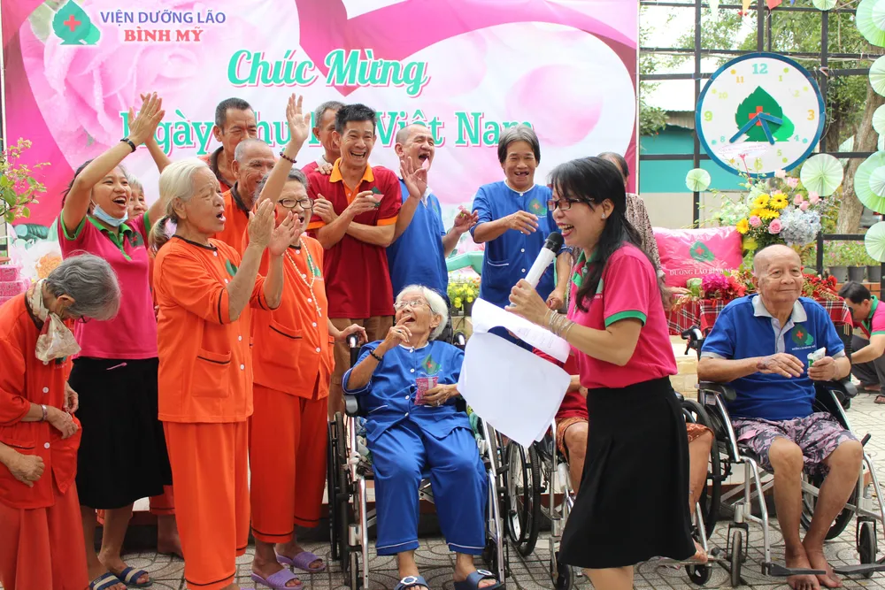 Cho con đất để được phụng dưỡng tuổi già ảnh 1