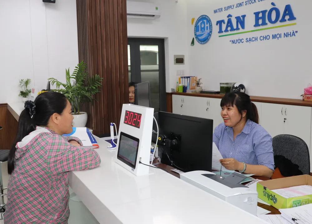 Nước sạch đến cửa vẫn xài nước giếng khoan ảnh 1