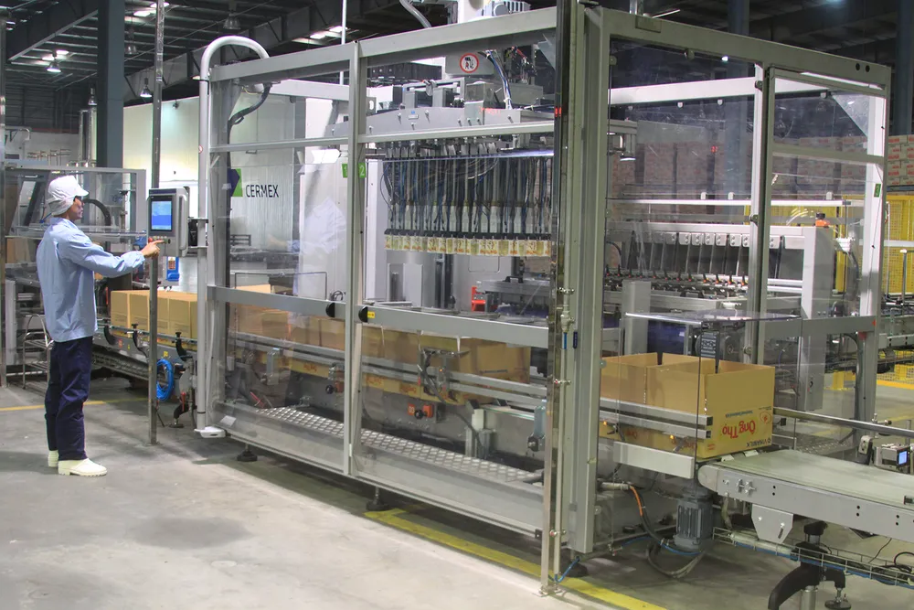 Thắt chặt kiểm soát chất lượng nguồn nguyên liệu sản xuất sữa ảnh 1