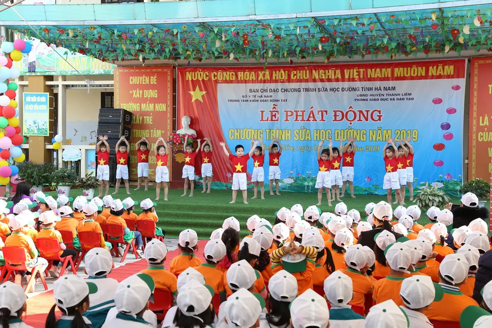 Thêm 130.000 trẻ em tiếp cận chương trình sữa học đường ảnh 1