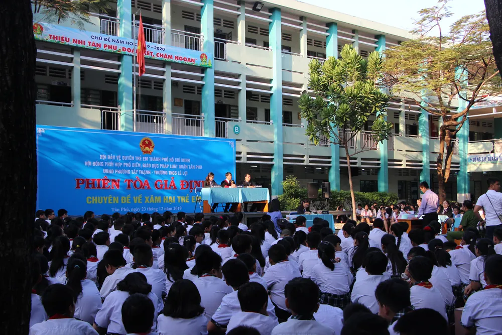 Đưa phiên tòa giả định vào trường học ảnh 1