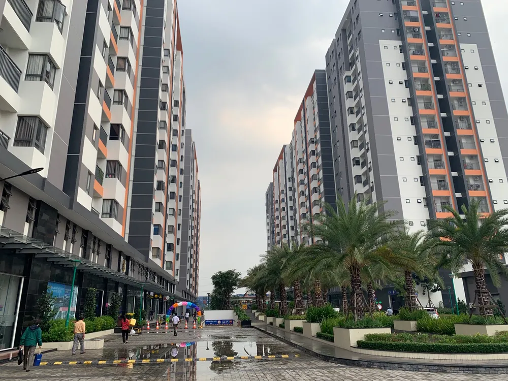 “Nắn” dòng vốn tín dụng bất động sản ảnh 1