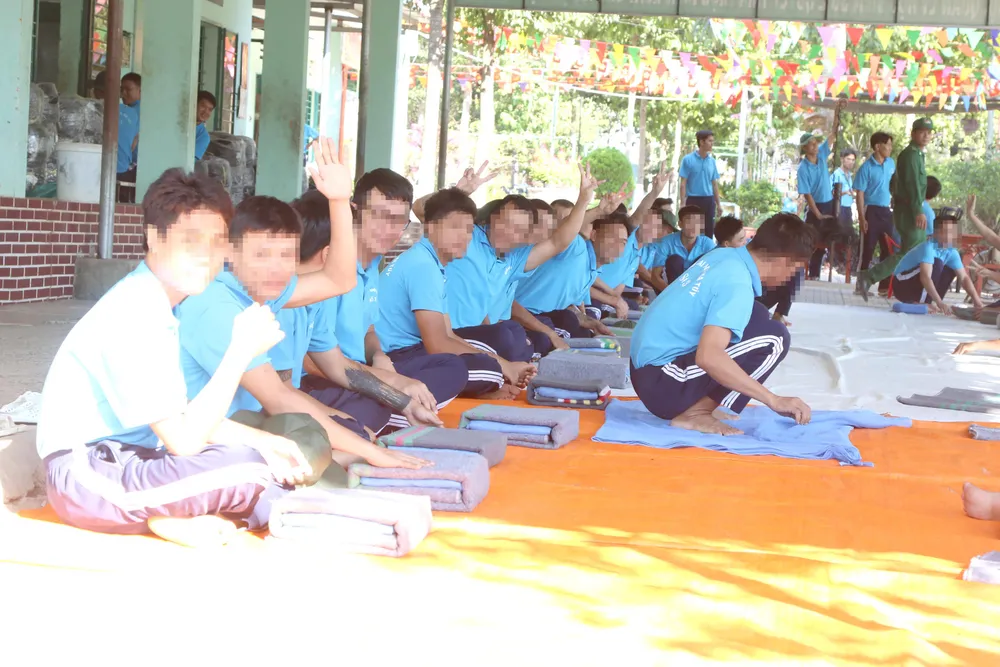 Xử lý nghiêm, ngăn người nghiện ma túy đá ảnh 1