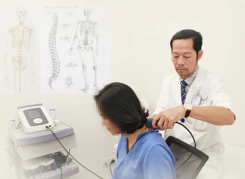 Gần 8 năm mất ngủ do trượt đốt sống cổ ảnh 1