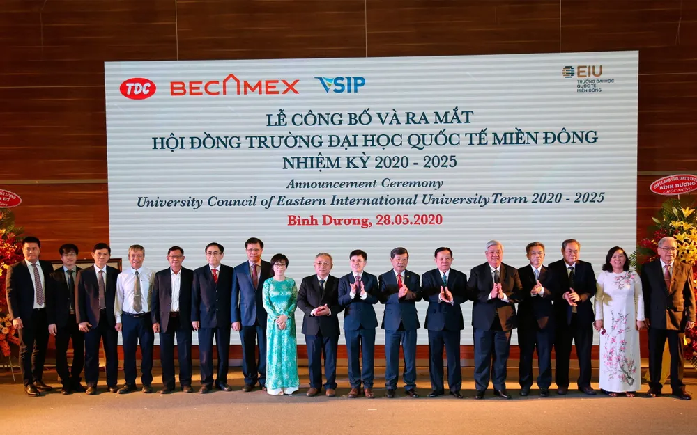 Trường Đại học Quốc tế Miền Đông được trao giấy chứng nhận kiểm định chất lượng giáo dục ảnh 1