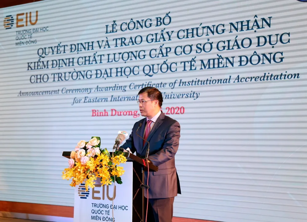 Trường Đại học Quốc tế Miền Đông được trao giấy chứng nhận kiểm định chất lượng giáo dục ảnh 2