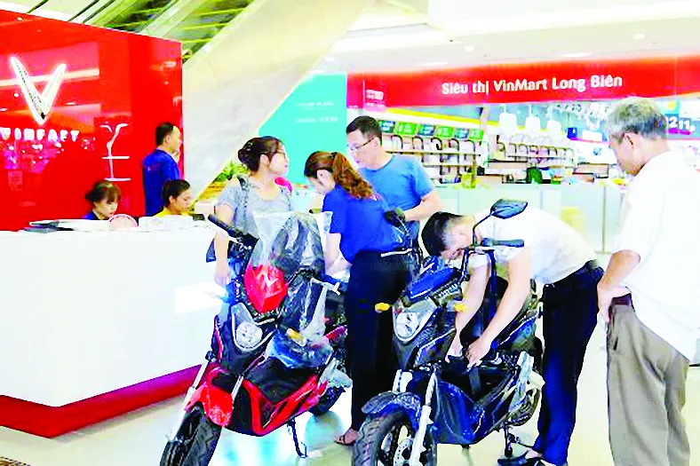 VinFast lập kỷ lục khai trương 27 showroom trong một ngày ảnh 2