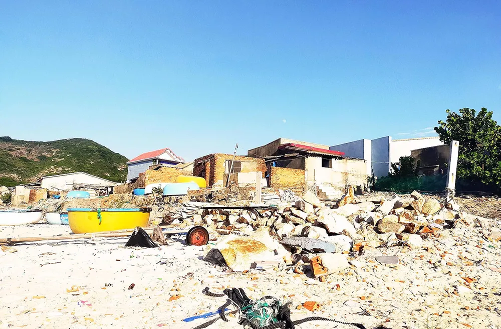 Miền Trung ngổn ngang trước mùa mưa bão - Bài 1: Làng trôi   ảnh 1