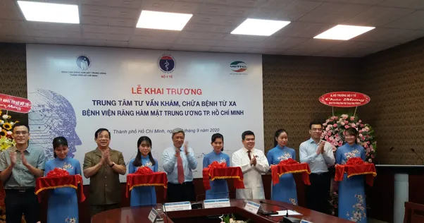 Khám, chữa bệnh răng hàm mặt từ xa cho bệnh nhân khu vực phía Nam