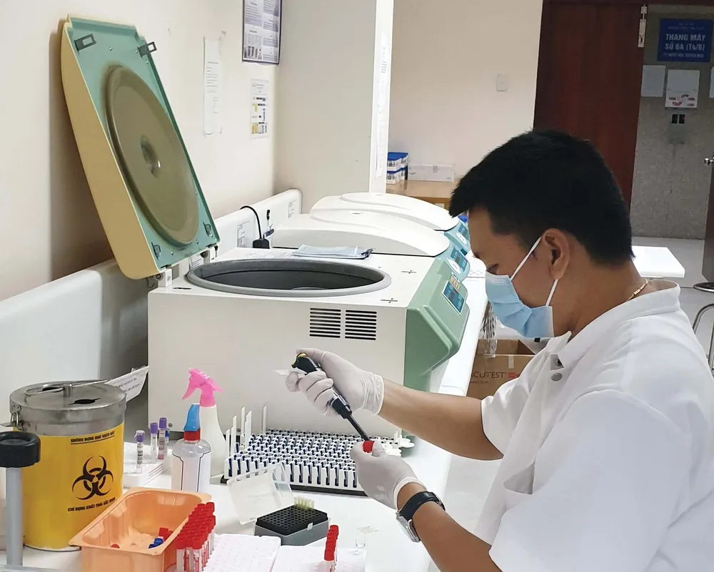  Giọt máu hồng lan tỏa ảnh 5