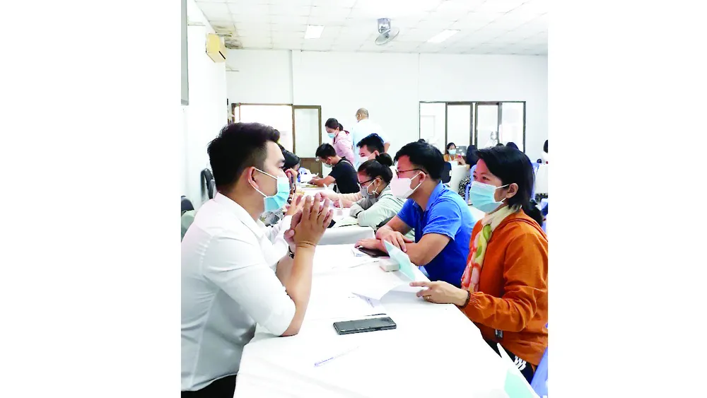 Sàn giao dịch việc làm: Nhiều lựa chọn cho người lao động… ảnh 1