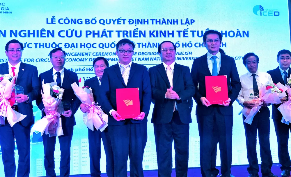 Đại học Quốc gia TPHCM: Tiên phong góp sức cho cộng đồng ảnh 1