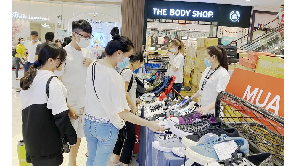 TPHCM có nhiều chương trình giảm giá, kích cầu tiêu dùng ảnh 1