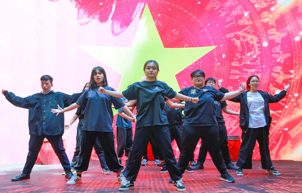 Lễ trao giải Quả bóng vàng Việt Nam 2020 rộn ràng trước giờ G ảnh 4