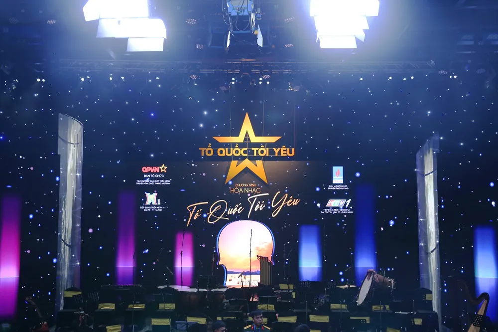 PVN-PV GAS ủng hộ 3 tỷ đồng cho “Quỹ đền ơn đáp nghĩa” của Bộ Quốc phòng tại Live concert “Tổ quốc tôi yêu”  ảnh 1
