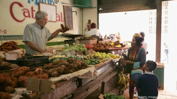 Cuba mở rộng kinh tế tư nhân ảnh 1
