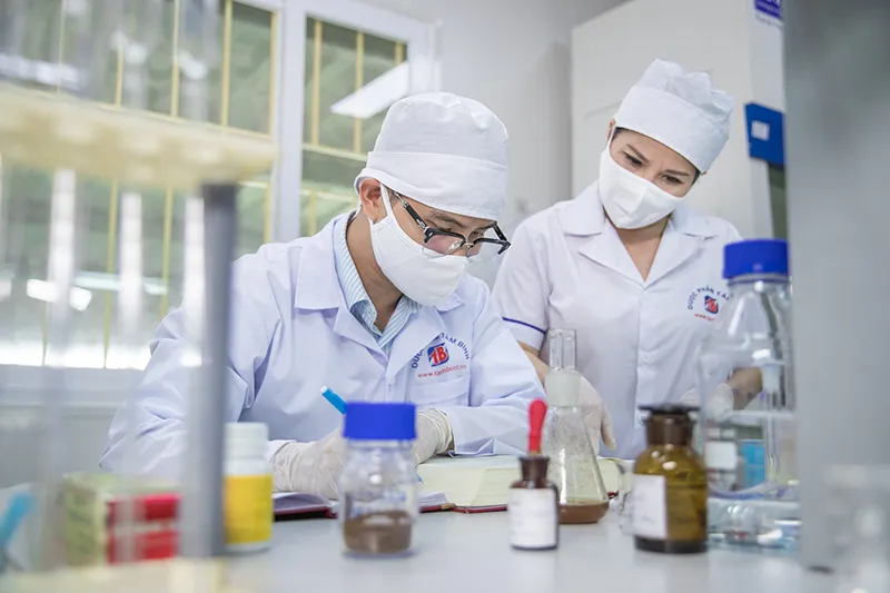 CEO Dược phẩm Tâm Bình qua lăng kính con trai ảnh 4