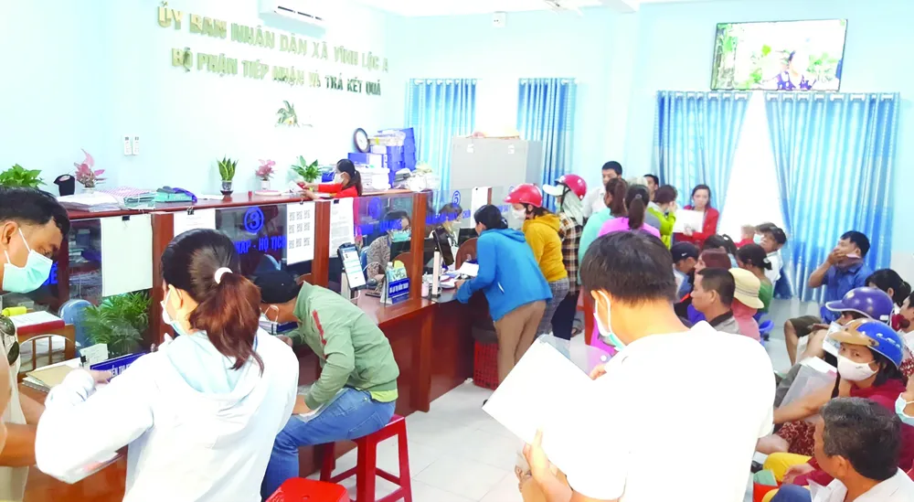 Nhiều xã - phường tại TPHCM: Việc nhiều, cán bộ thiếu ảnh 2