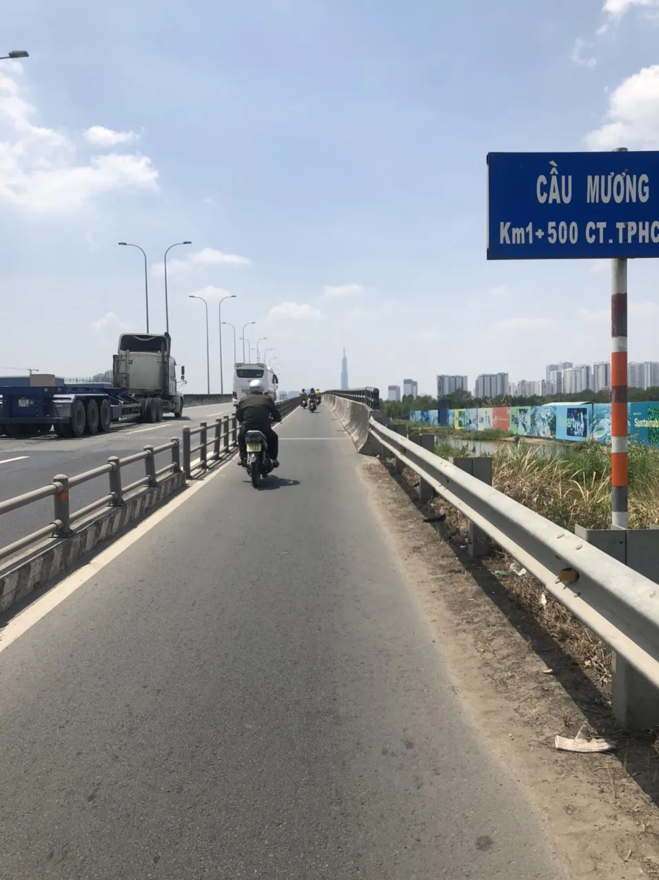 Khổ vì đường song hành cao tốc TPHCM - Long Thành - Dầu Giây chưa xong ảnh 1