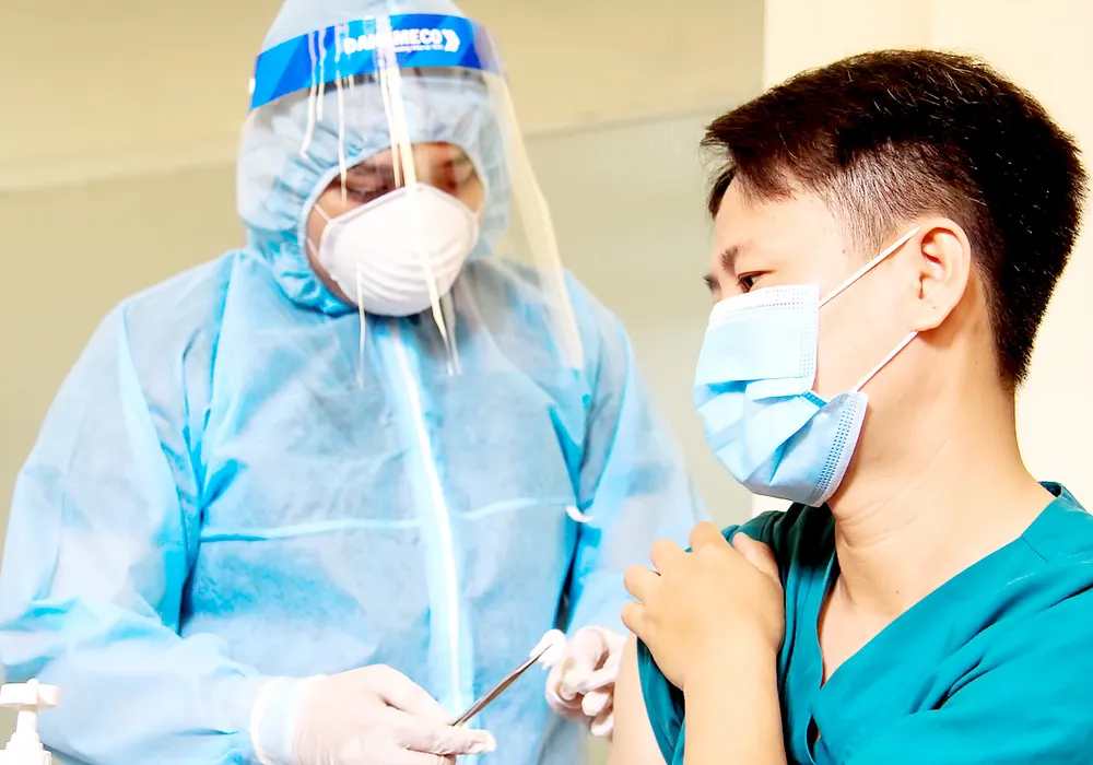 Chiến dịch tiêm vaccine Covid-19: Đảm bảo an toàn cao nhất ảnh 1