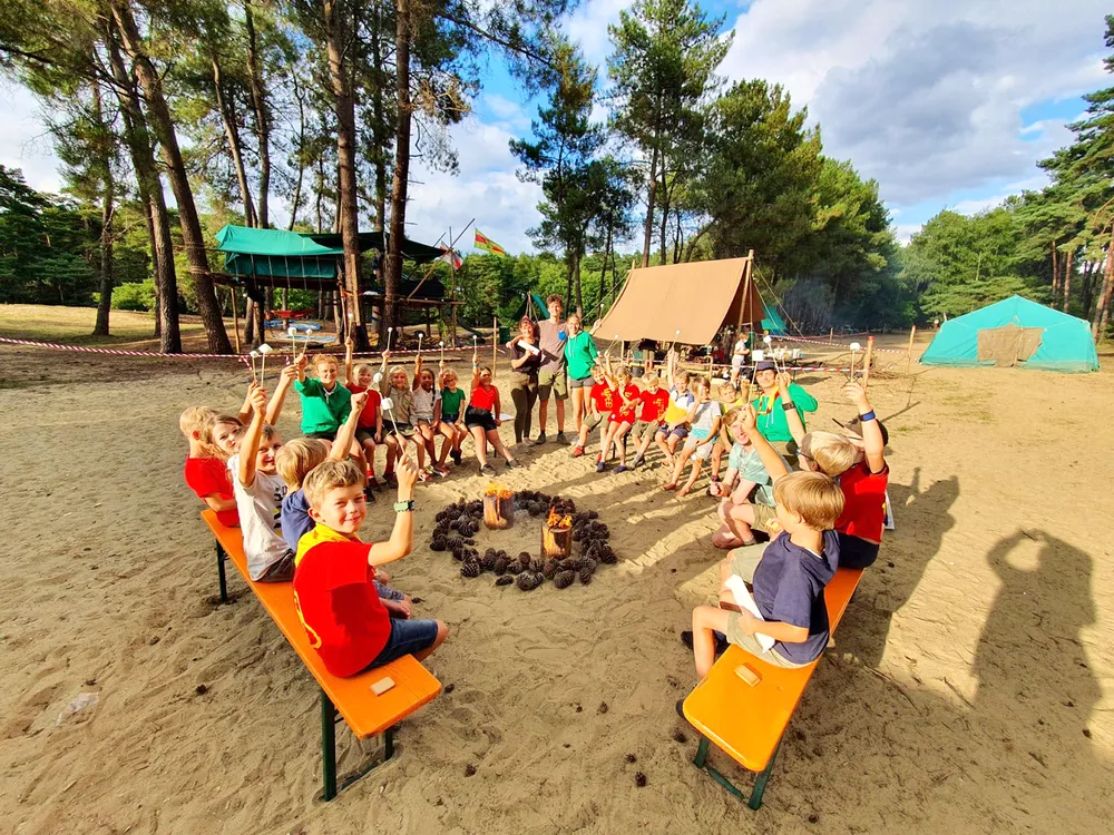 Tìm trại hè cho con ảnh 1