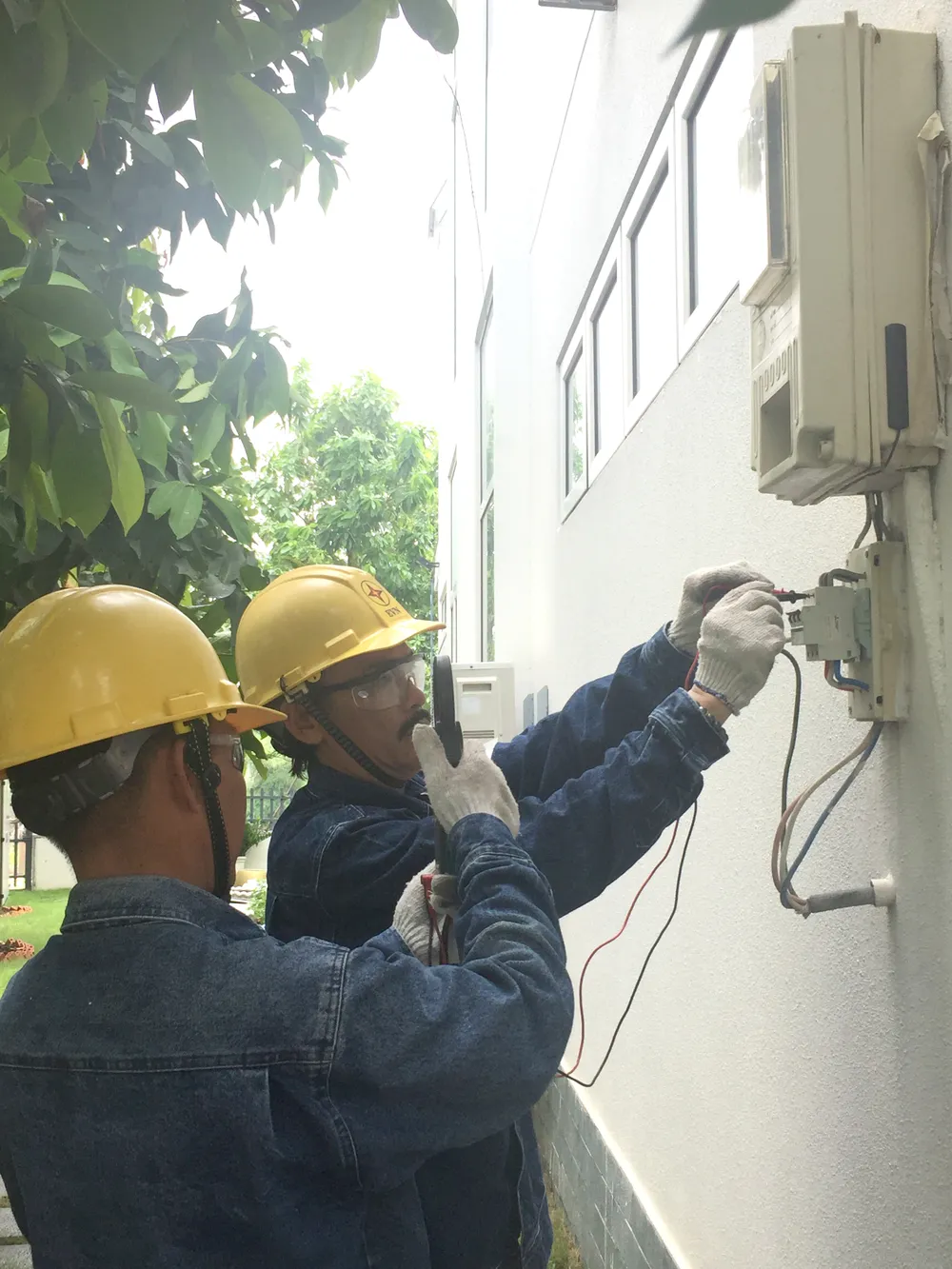 Cấp điện tại TPHCM nhanh, miễn phí ảnh 1