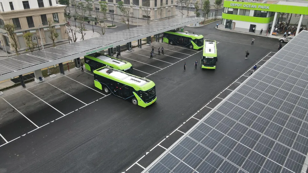 VinBus chính thức vận hành xe buýt điện thông minh đầu tiên tại Việt Nam ảnh 8