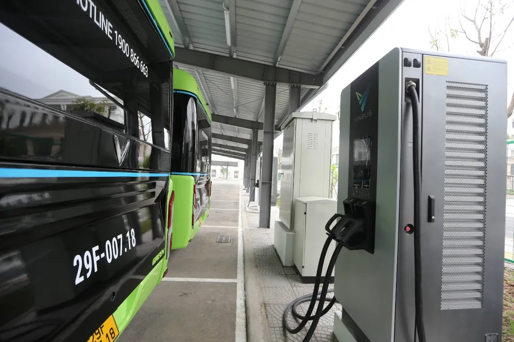 VinBus chính thức vận hành xe buýt điện thông minh đầu tiên tại Việt Nam ảnh 10