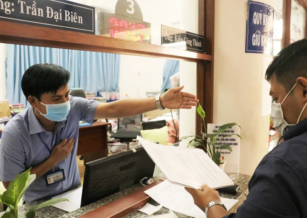 Công khai minh bạch mọi hoạt động của UBND quận, phường ảnh 2