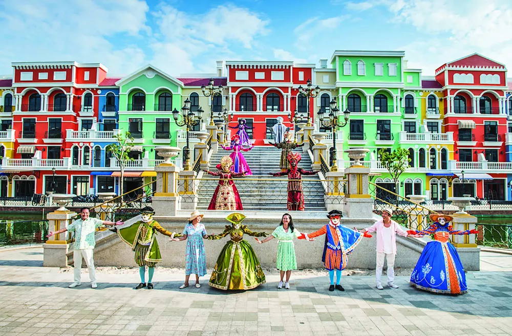 Phú Quốc United Center: Du khách đổ về siêu quần thể “không ngủ” hàng đầu Châu Á trong ngày khai trương ảnh 1