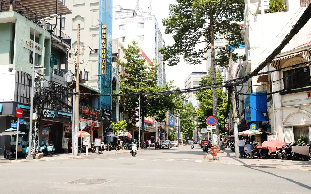   Sống ở phố tài chính ảnh 1